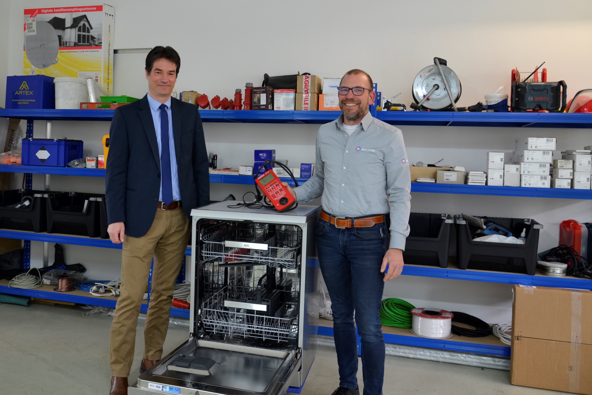 Einzug im SCHWUNG: „Zentrale des Reparatur-Handwerks“